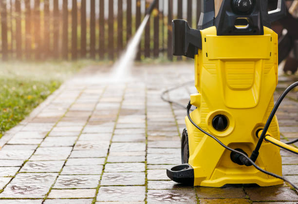 Professional Pressure Washing Services in Saegertown, PA